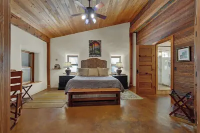 Photo 5 - The Willows Casa Grande + Sundown Suite Sleeps 13 - Close to Main St
