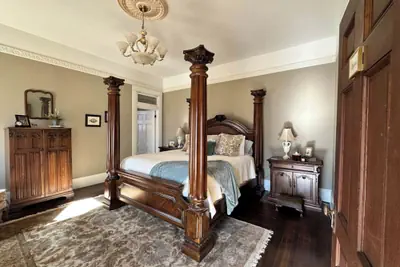 Photo 5 - The Judge's Chambers