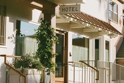 Photo 2 - Gjelina Hotel