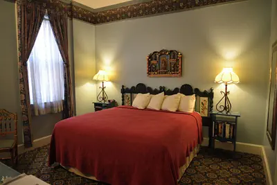 Photo 5 - Historic Plaza Hotel