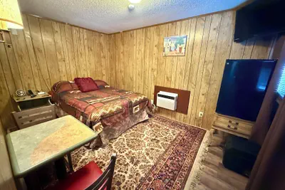 Photo 4 - Short Branch Motel