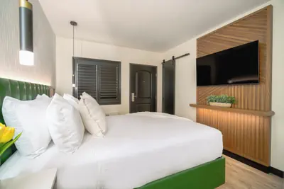 Photo 3 - LYFE INN & SUITES by AGA- North Hollywood Universal Studios