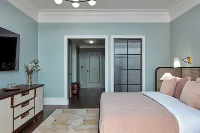 Photo 4 - Citizen House