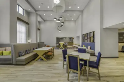 Photo 4 - Hampton Inn & Suites By Hilton Decatur