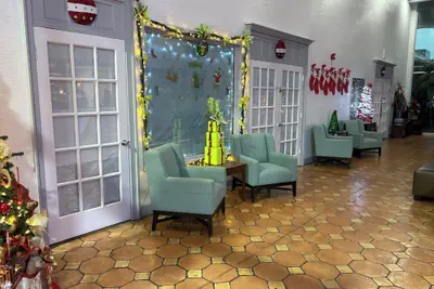 Photo 4 - Contessa Inn