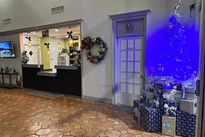 Photo 3 - Contessa Inn