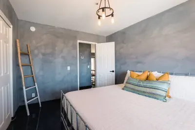 Photo 3 - @ Marbella Lane - Zen-like Ambiance 3BR Home in JT