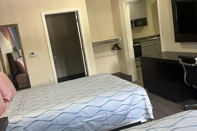 Photo 4 - Elite Inn & Suites
