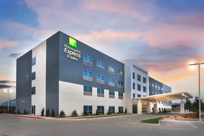 Photo 2 - Holiday Inn Express & Suites Waco Downtown by IHG