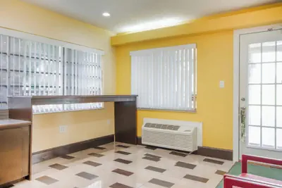 Photo 3 - OYO Budget Inn Bartow