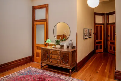 Photo 4 - The Belmont Hotel