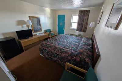Photo 5 - Relax Inn