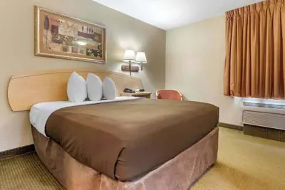 Photo 3 - Birch Hill Suites South Bend