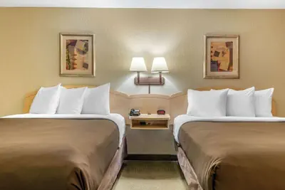Photo 4 - Birch Hill Suites South Bend
