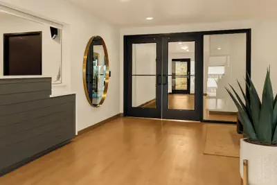 Photo 5 - LivAway Suites- Syracuse