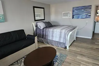 Photo 4 - Liberty Hill Executive Inn