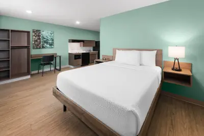 Photo 5 - ECHO Suites Extended Stay by Wyndham Houston Pasadena Fwy Pl