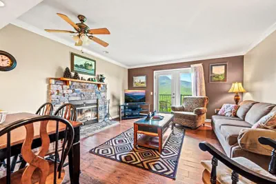 Photo 4 - Sleeps 6 Full Kitchen Indoor Pool Mountains Views