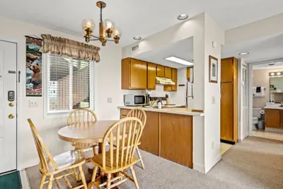 Photo 3 - Sleeps 4 Private Balcony w Views Heated Pool