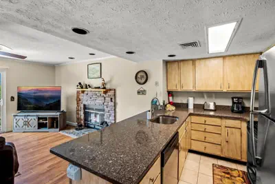 Photo 2 - Sleeps 4 Mountains Views Indoor Pool Sauna