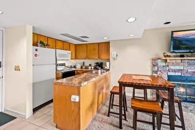 Photo 4 - Sleeps 6 Indoor Pool Hot Tub Mountain Views