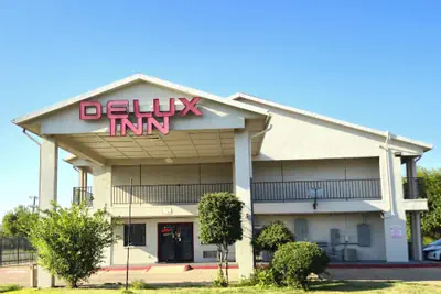 Photo 2 - Deluxe Inn Motel By Oyo Grand Prairie Interstate 30