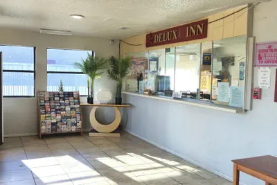 Photo 3 - Deluxe Inn Motel By Oyo Grand Prairie Interstate 30