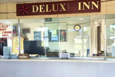 Photo 5 - Deluxe Inn Motel By Oyo Grand Prairie Interstate 30
