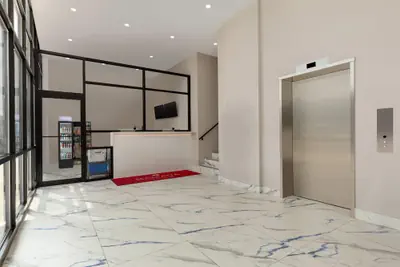 Photo 3 - Ramada By Wyndham Brooklyn Empire Blvd