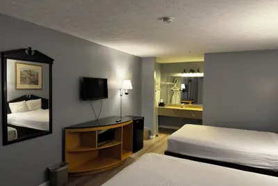 Photo 3 - Suni's Place