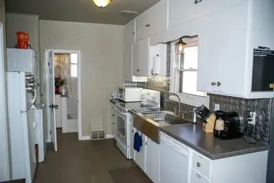 Photo 4 - Home Away From Home 1 Bedroom Home
