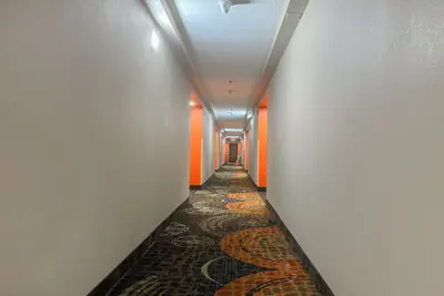 Photo 5 - Classic Inn By Townhouse American Way Memphis I 240