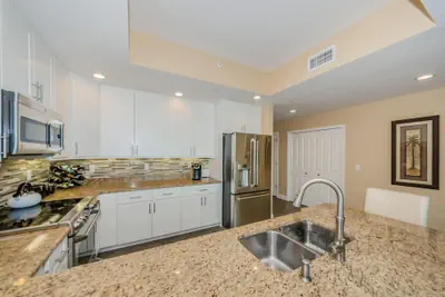 Photo 4 - Dolphin Key 504 - Premier