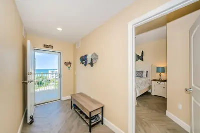 Photo 3 - Dolphin Key 504 - Premier