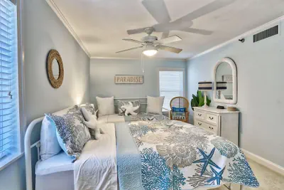 Photo 3 - Pelican Pointe 4C