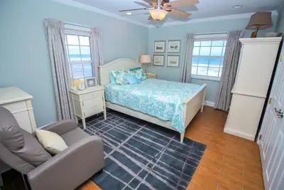 Photo 3 - Colony Beach Club 223