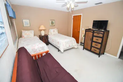 Photo 4 - Oceanside Village D2