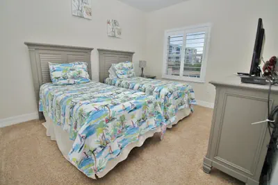 Photo 5 - Oceanwalk 14-301