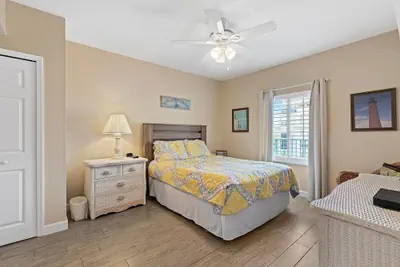 Photo 4 - Oceanwalk 3-403