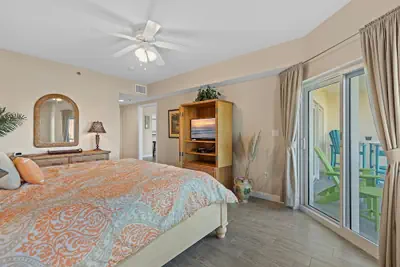 Photo 3 - Oceanwalk 3-403