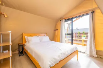 Photo 4 - Urban Glamping Oasis: Comfort & Adventure Combined