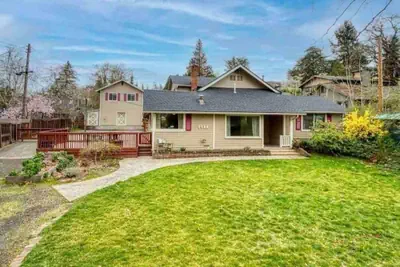 Photo 3 - Medford Home and 2 Condos With Pool