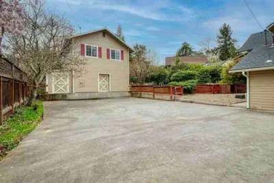 Photo 5 - Medford Home and 2 Condos With Pool