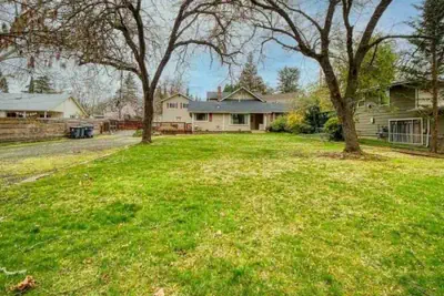 Photo 4 - Medford Home and 2 Condos With Pool