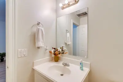 Photo 2 - Family Friendly 3 Bedroom 2 bath Home
