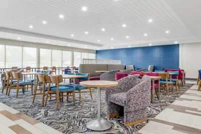 Photo 2 - Home2 Suites By Hilton Richmond, Ky