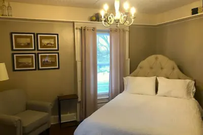Photo 5 - The Vine Bed & Breakfast LLC