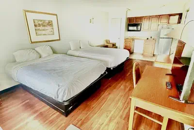 Photo 5 - VIP INN AND SUITES