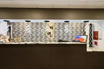 Photo 3 - VIP INN AND SUITES