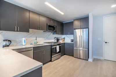 Photo 2 - Apartment that allows pets!